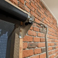 Oprol-systeem-windbreekgaas-op-maat-maken-oprolsysteem-1