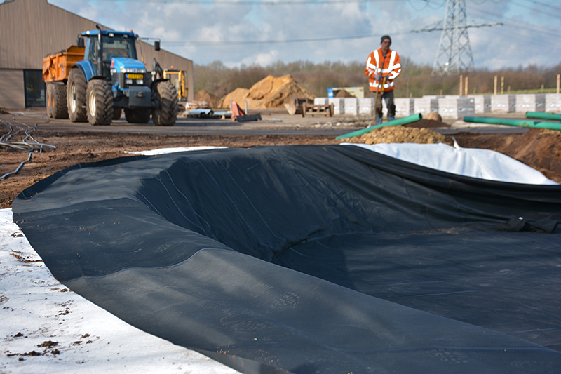 brokers-flexibles-kunststoffen-blusvijver-vijverfolie-vijvervliesdoek