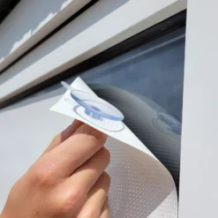 Alternative view of Schaduwgaas Wit - 1 meter breed - met Zuignappen*