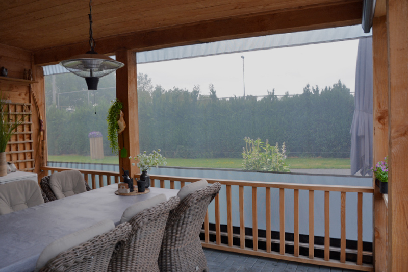 verandazeilen-serrefolie-verandadoek-raamfolie-brokers-kunststoffen